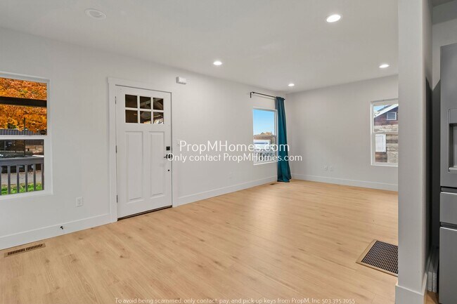 Foto del edificio - 4704 NE 95th Ave