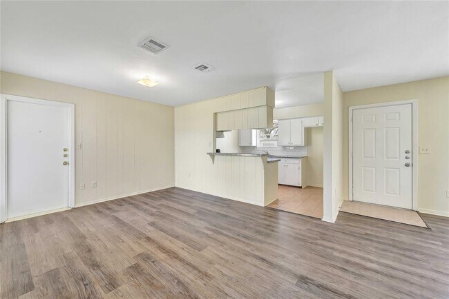 Foto del edificio - 12207 Swan River Dr