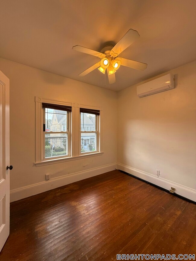 Building Photo - 32 Etna St