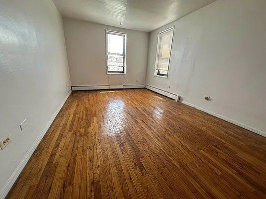 Foto del edificio - 1 bedroom in BRONX NY 10468