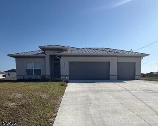 Building Photo - 409 Tropicana Pkwy E
