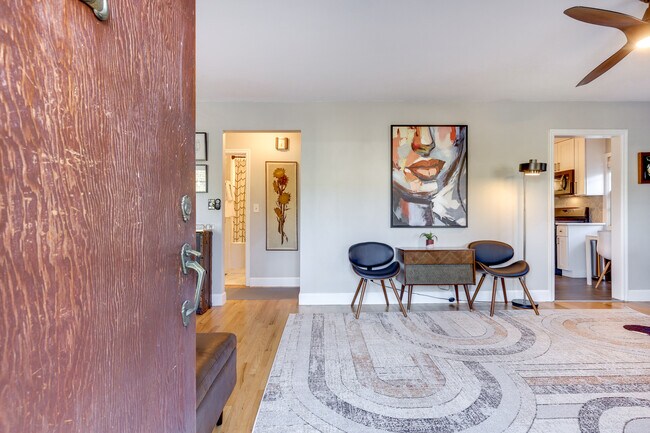 Foto del edificio - 6620 SE Reedway St