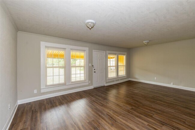 Foto del edificio - 757 Greeves Ave