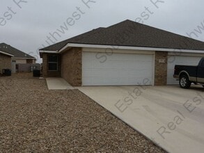 Building Photo - 1305 Mission Dr