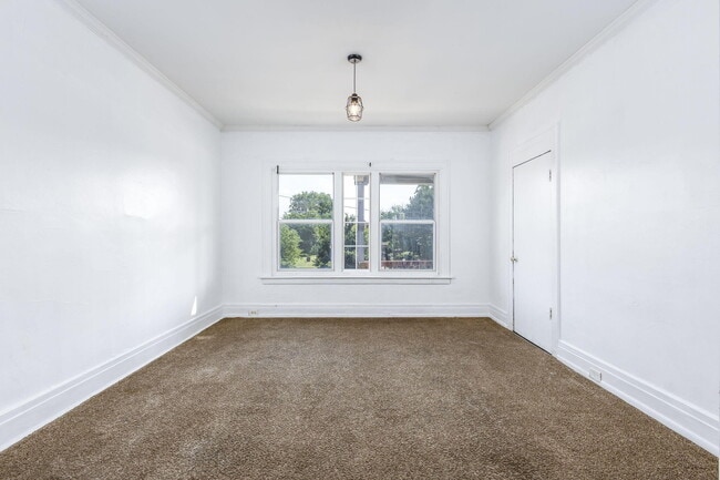 Building Photo - 1565 W Grand Blvd