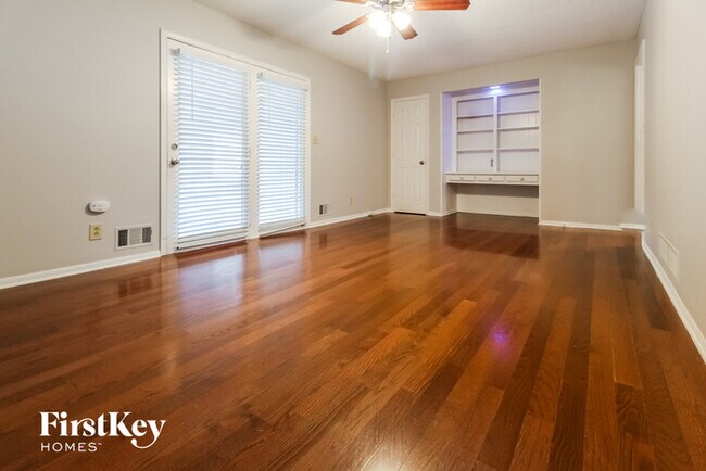 Foto del edificio - 2256 Street Deville SW