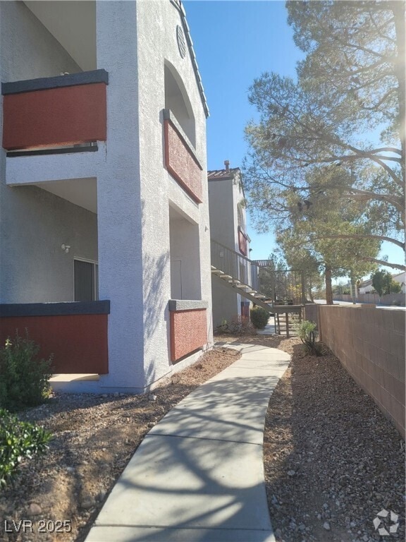 Building Photo - 7413 W Russell Rd