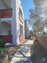 Building Photo - 7413 W Russell Rd