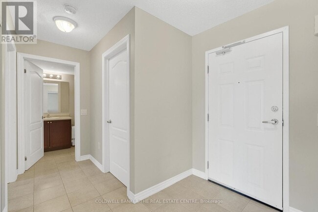 Building Photo - 137 Sydenham Wells