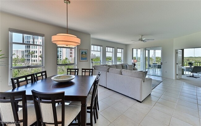Foto del edificio - 262 Barefoot Beach Blvd