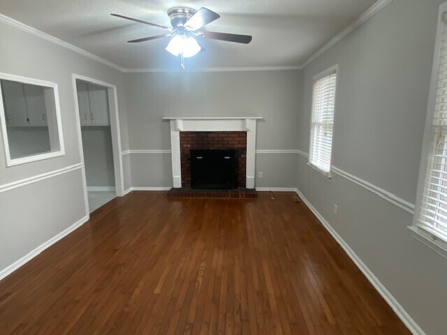 Building Photo - 3 Bedroom House