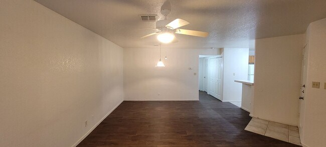 Building Photo - Vacation Lifestyle 2 bedroom first flor