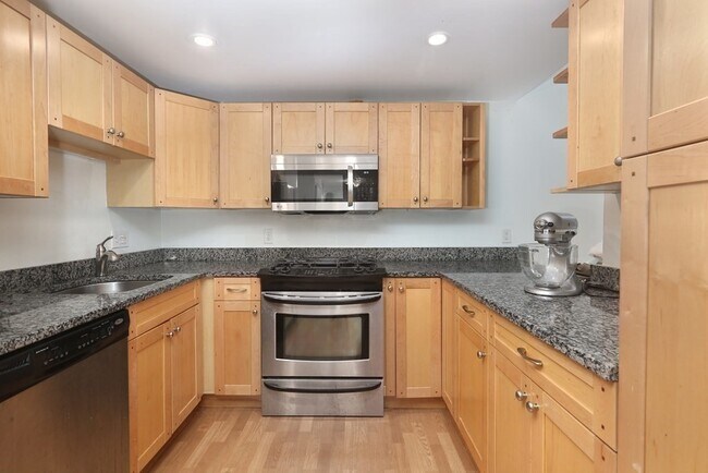 Foto del edificio - 143 W Brookline St