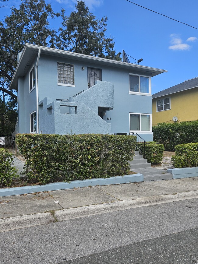 Main - 885 Paris Ave S