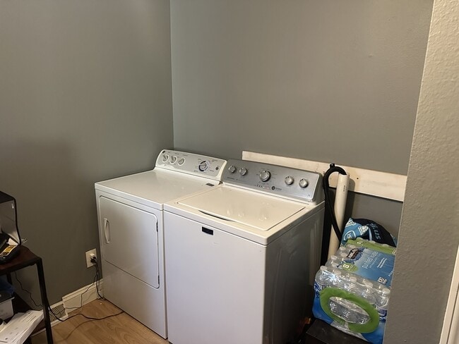 Foto del edificio - 320 30th St Dr SE