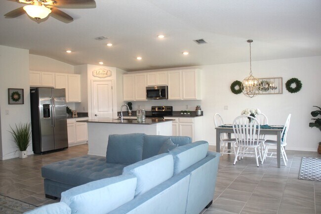 Foto del edificio - 5010 Four Strand Ct