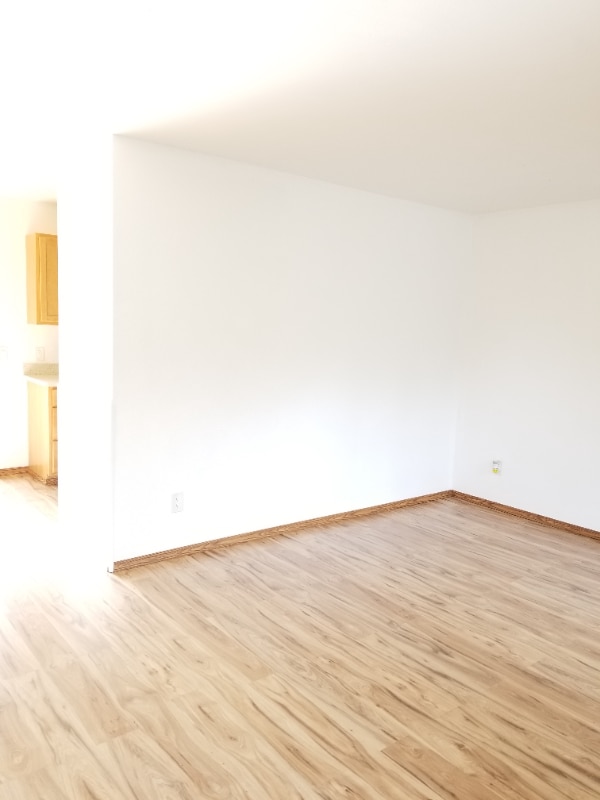 Building Photo - 445 Baleen Ave