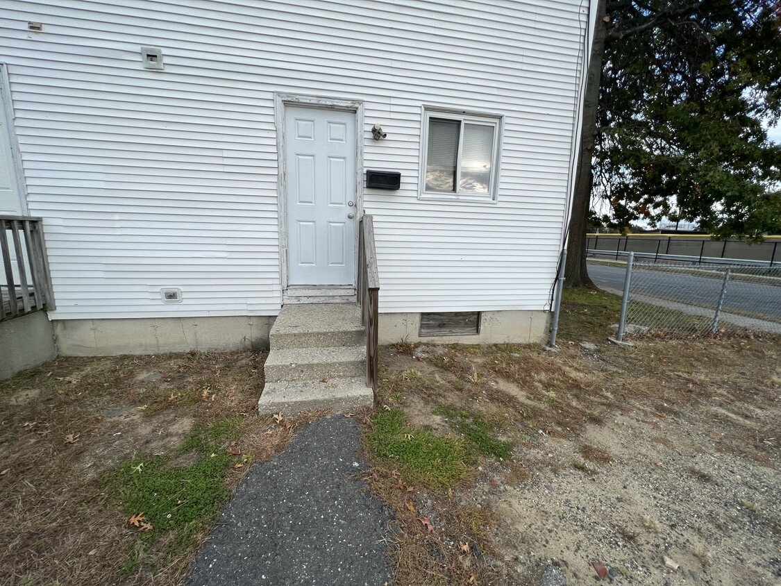 Back entrance - 206 Northampton Ave