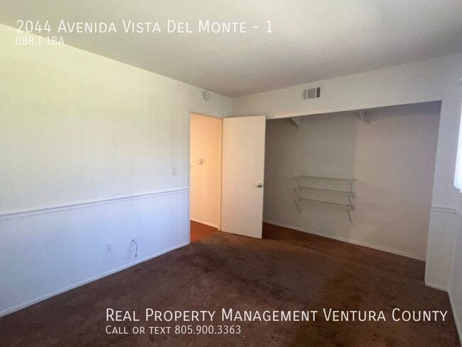 Foto del edificio - 2044 N Avenida Vista Del Monte