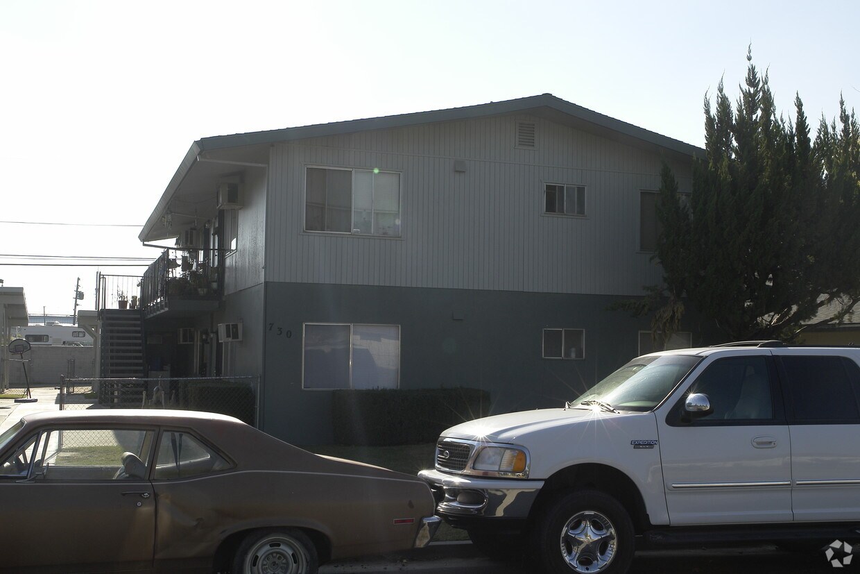 Primary Photo - 730 Cedar Ave
