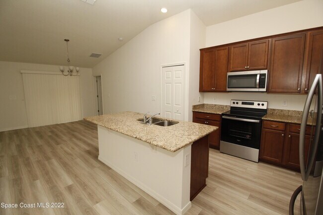 Foto del edificio - 604 Corbin Cir SW