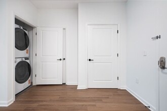 Interior Photo - 55 Riverwalk