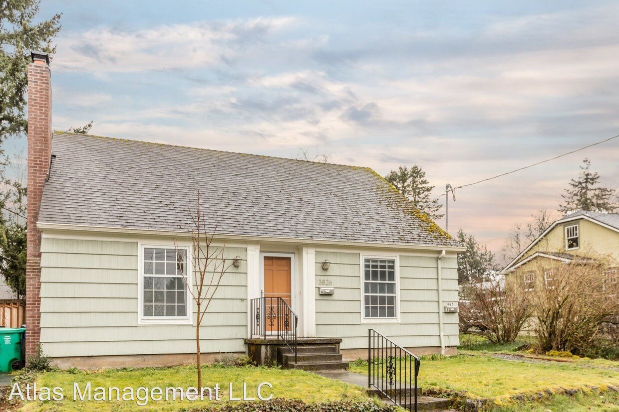 Foto principal - 4 br, 2 bath House - 3826 NE Roselawn St.