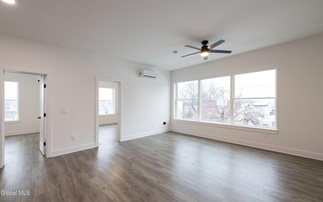 Foto del edificio - 33 Centre St