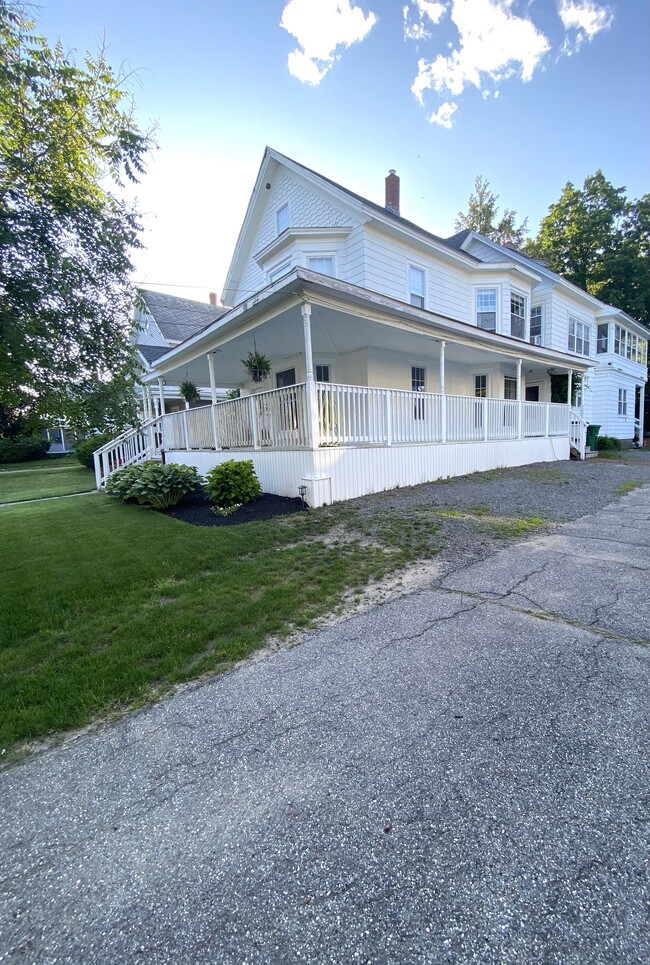 Building Photo - 23 Hall Ave