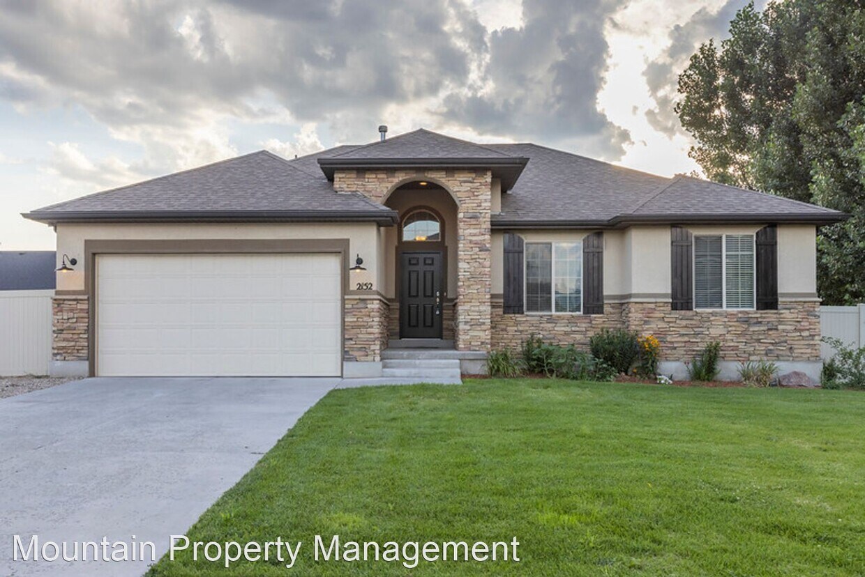 Foto principal - 5 br, 3 bath House - 2152 S. 500 E.