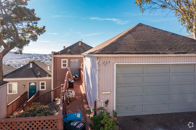 Entrance - Glenridge Apartments