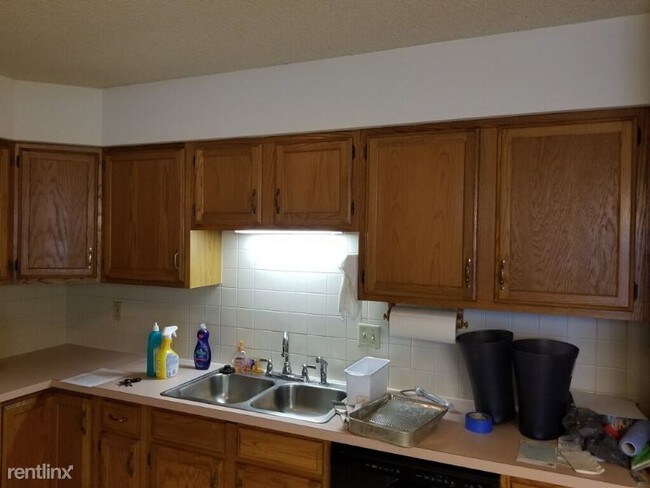Building Photo - 2 br, 1 bath Townhome - 3906 W 10th Cir