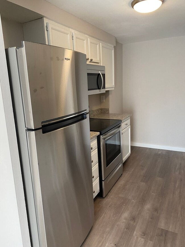Building Photo - Lovely 2 Bedroom Condo in Glen Burnie!