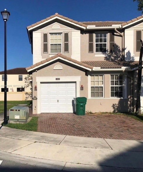Building Photo - 11823 SW 152nd Ct