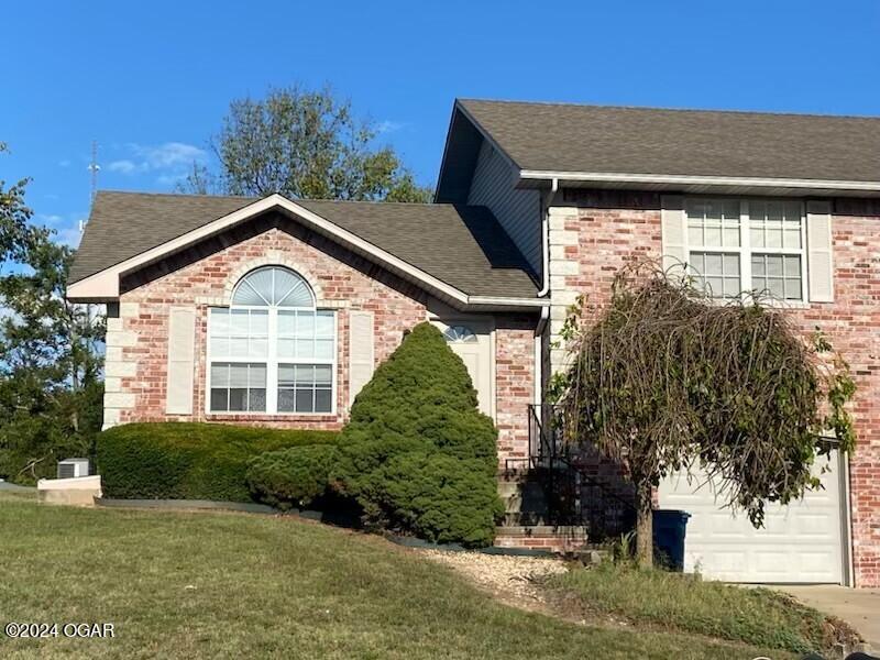 Primary Photo - 1609 Mayberry Dr