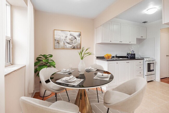 Building Photo - 2005 Eglinton Avenue West