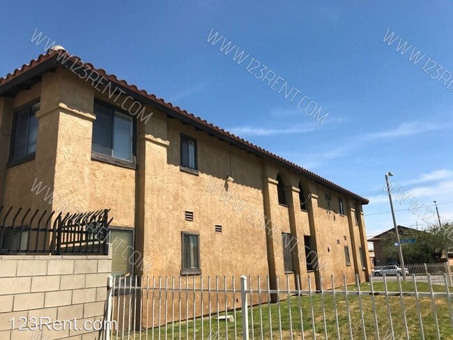 Building Photo - 2 br, 2 bath House - 959 EAST AVE Q4 #13