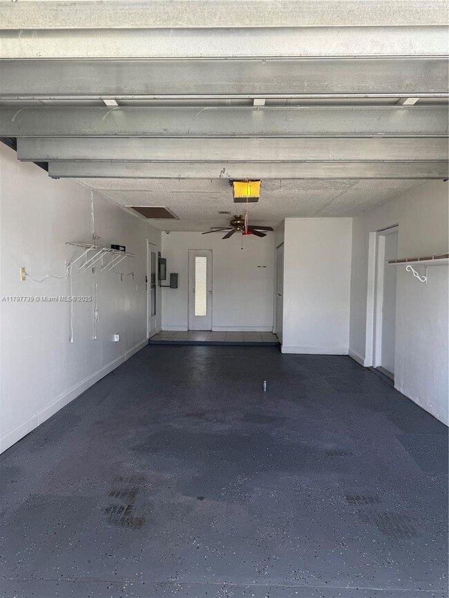 Foto del edificio - 3170 Buccaneer Rd