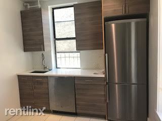 Building Photo - 701 W 177th St