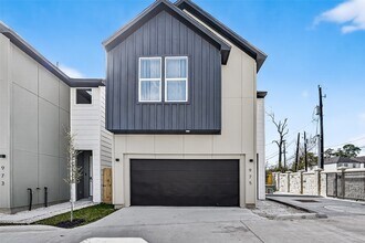 Building Photo - 975 Highland Lgt Ln