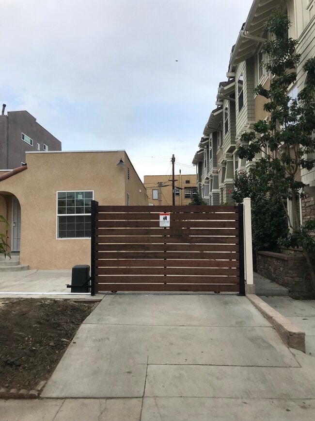 Driveway entrance/gate - 6523 La Mirada Ave
