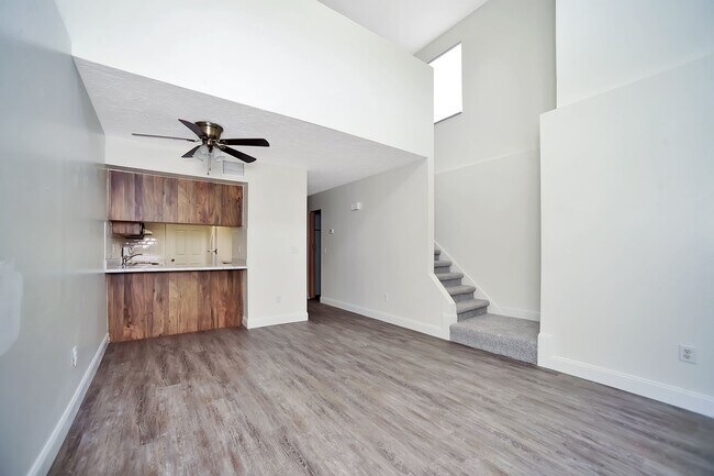 Building Photo - 1476 CROFTWOOD DRIVE