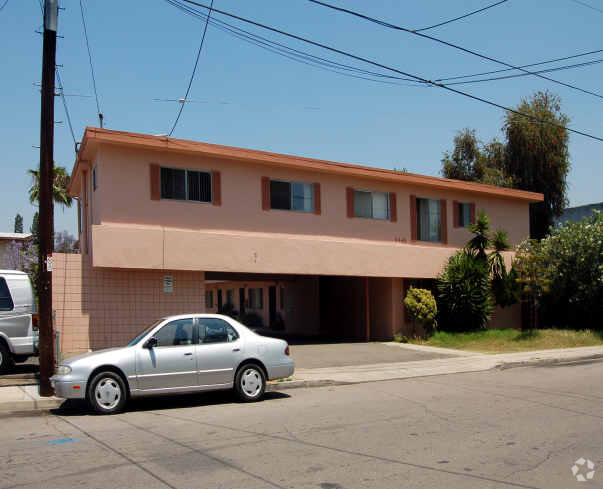 Building Photo - 4445 Rosebud Ln
