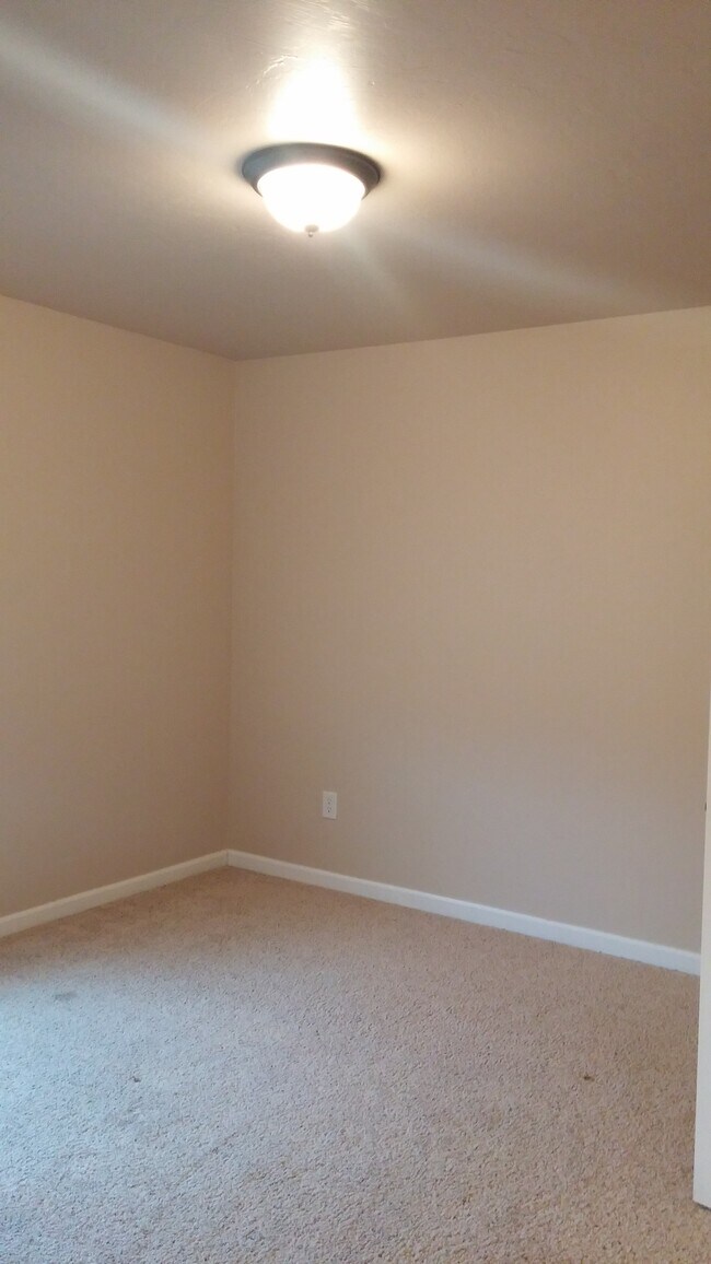 Foto del edificio - 2928 Paula Ln