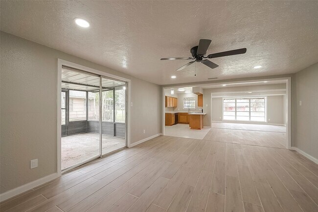 Foto del edificio - 5874 Reed Rd