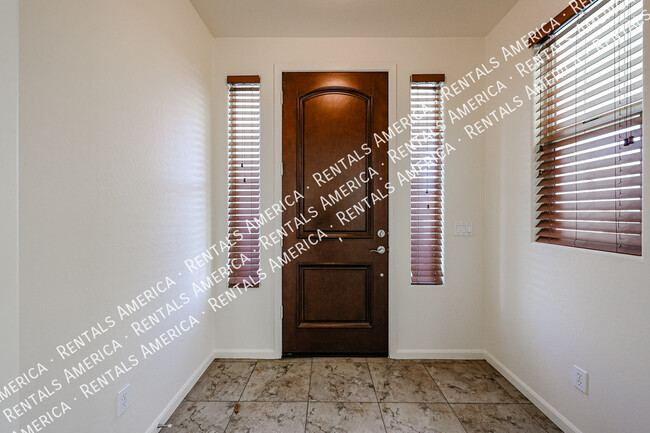Foto del edificio - 1532 S Chaparral Blvd