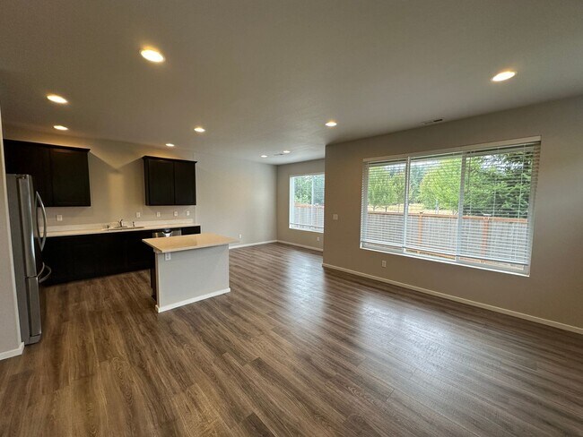 Foto del edificio - 5032 Evie St SE
