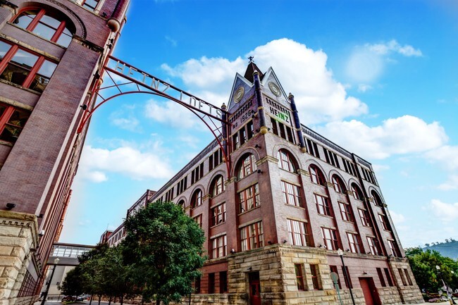 Building Photo - Heinz Lofts