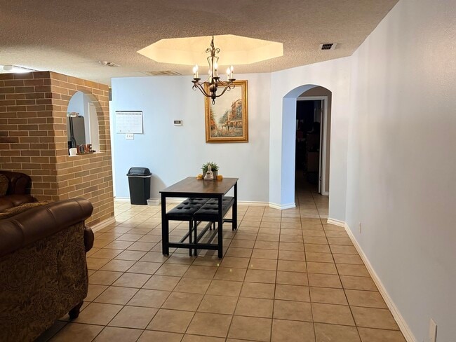 Foto del edificio - 307 Hancock Ct