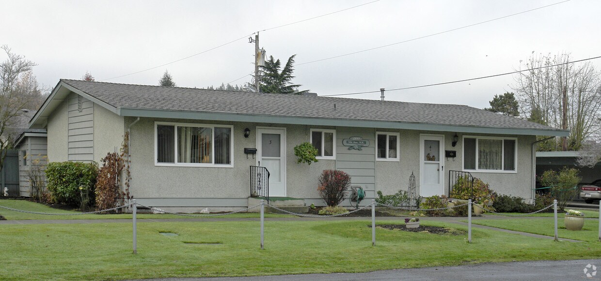 Primary Photo - 1100 7th Ave SE